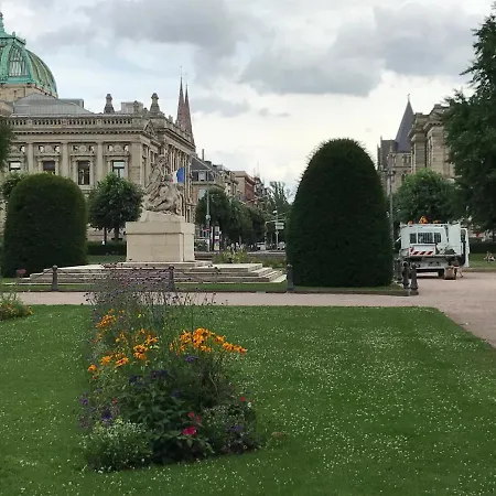 Les Lumieres De La Ville Straßburg Exterior foto